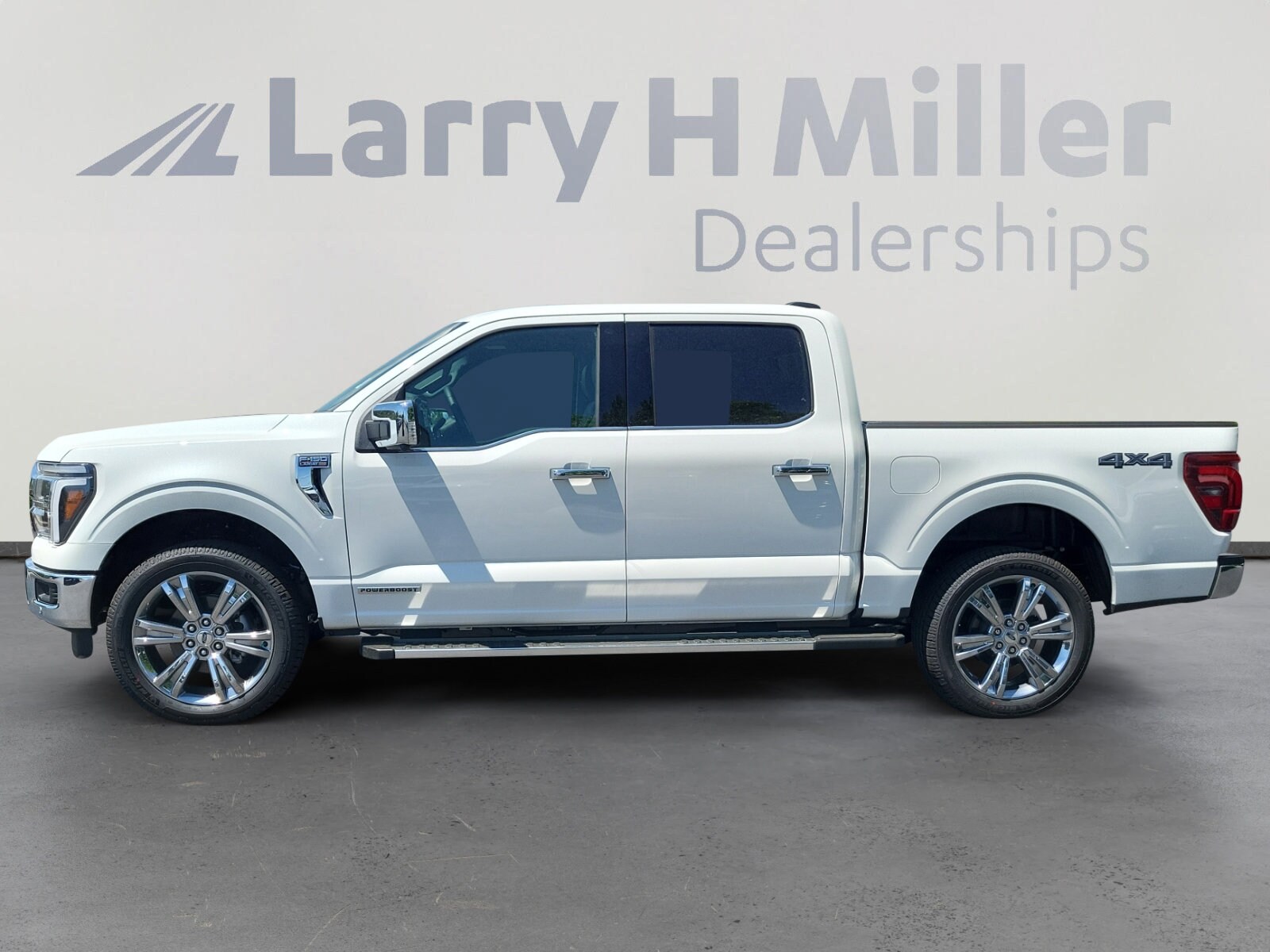 2025 Ford F-150 Lariat photo 2