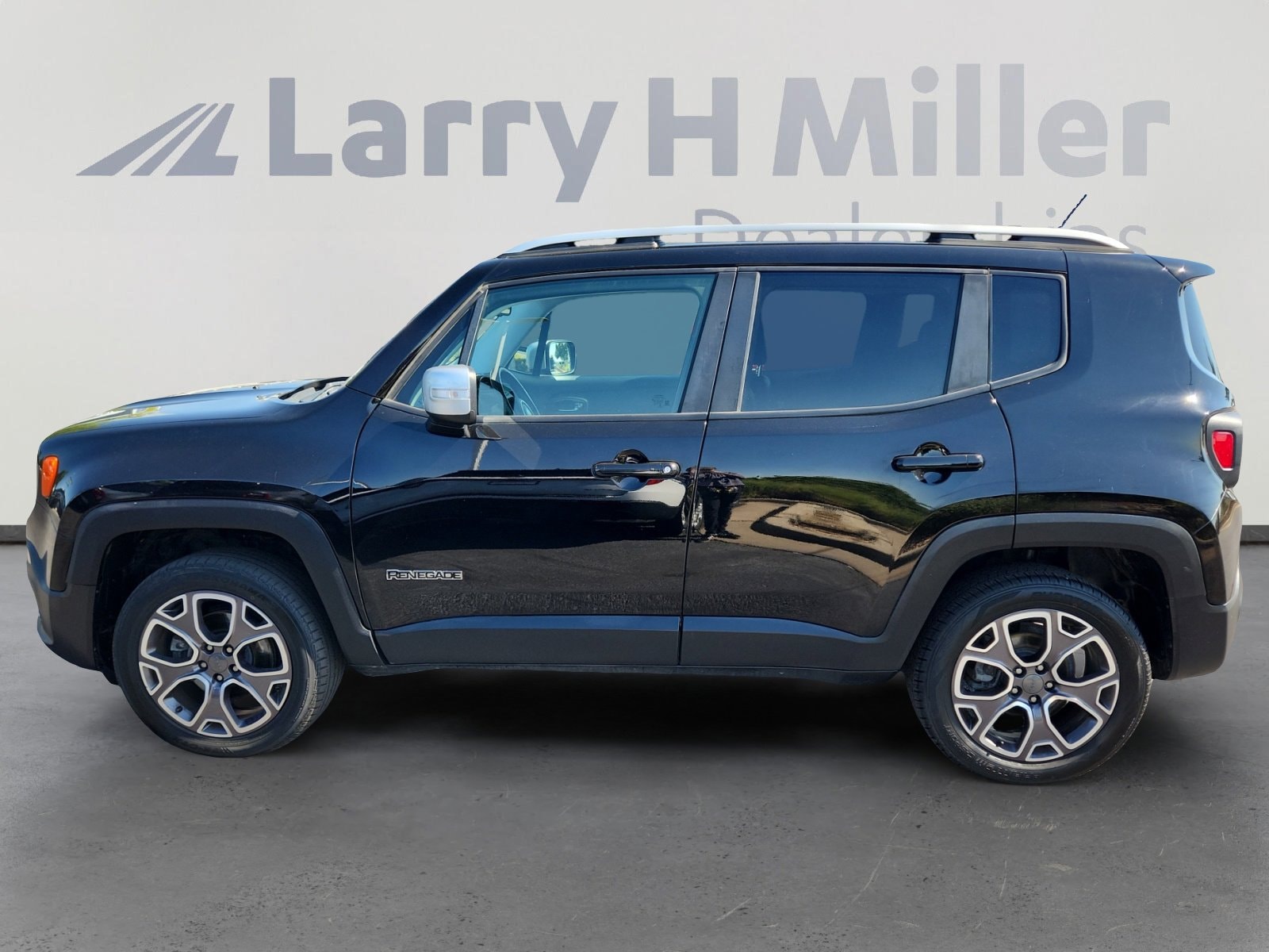Used 2016 Jeep Renegade Limited with VIN ZACCJBDT8GPC71936 for sale in Lakewood, CO