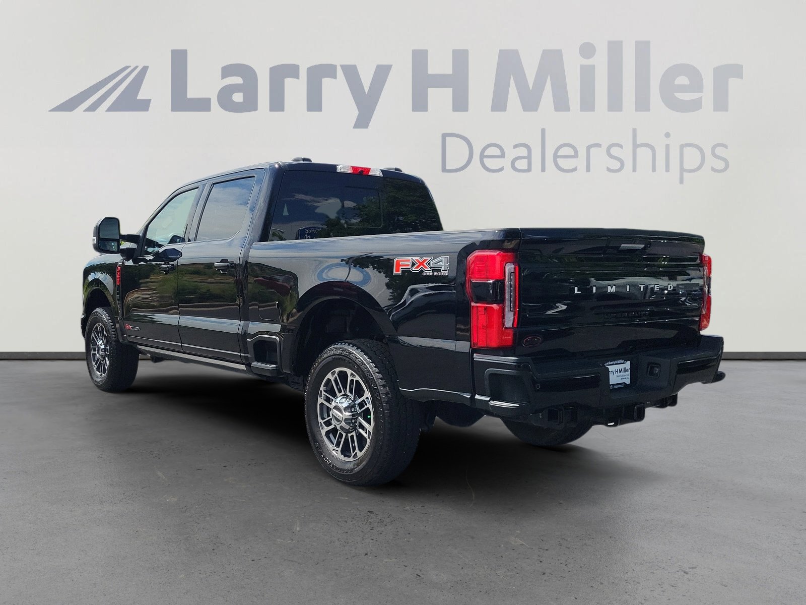 2024 Ford F-350 Limited photo 2