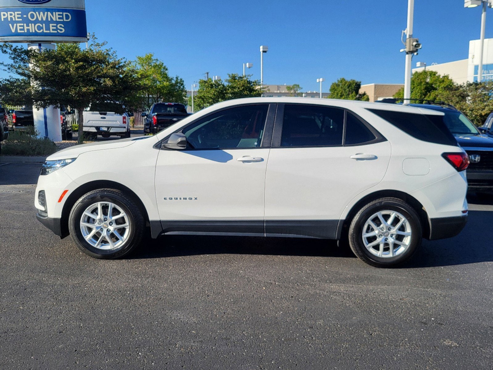 Used 2023 Chevrolet Equinox LS with VIN 3GNAXSEG2PL228944 for sale in Lakewood, CO