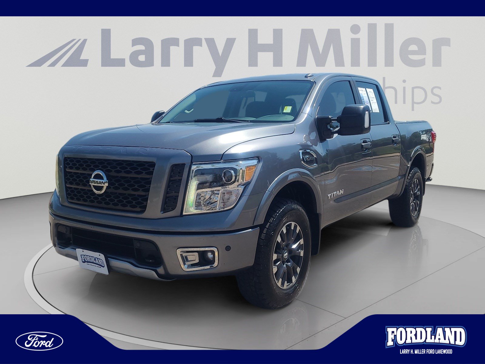 2017 Nissan Titan