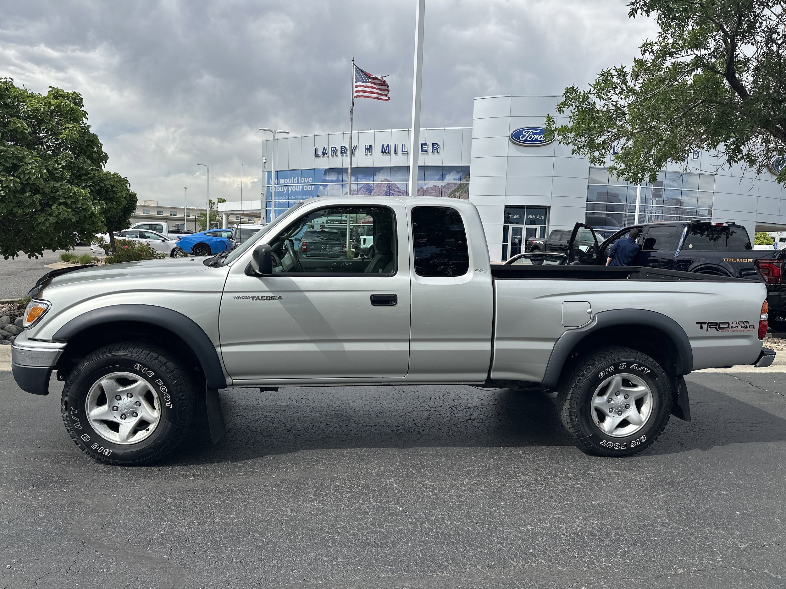 Used 2004 Toyota Tacoma Base with VIN 5TEWN72N64Z423331 for sale in Lakewood, CO