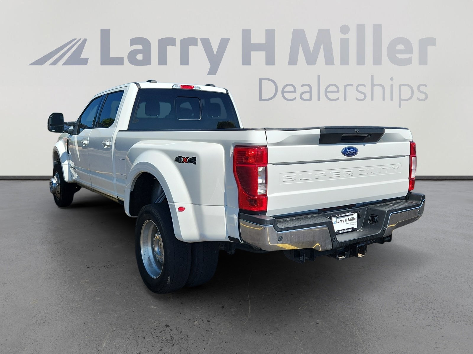 2022 Ford F-450 Lariat photo 2