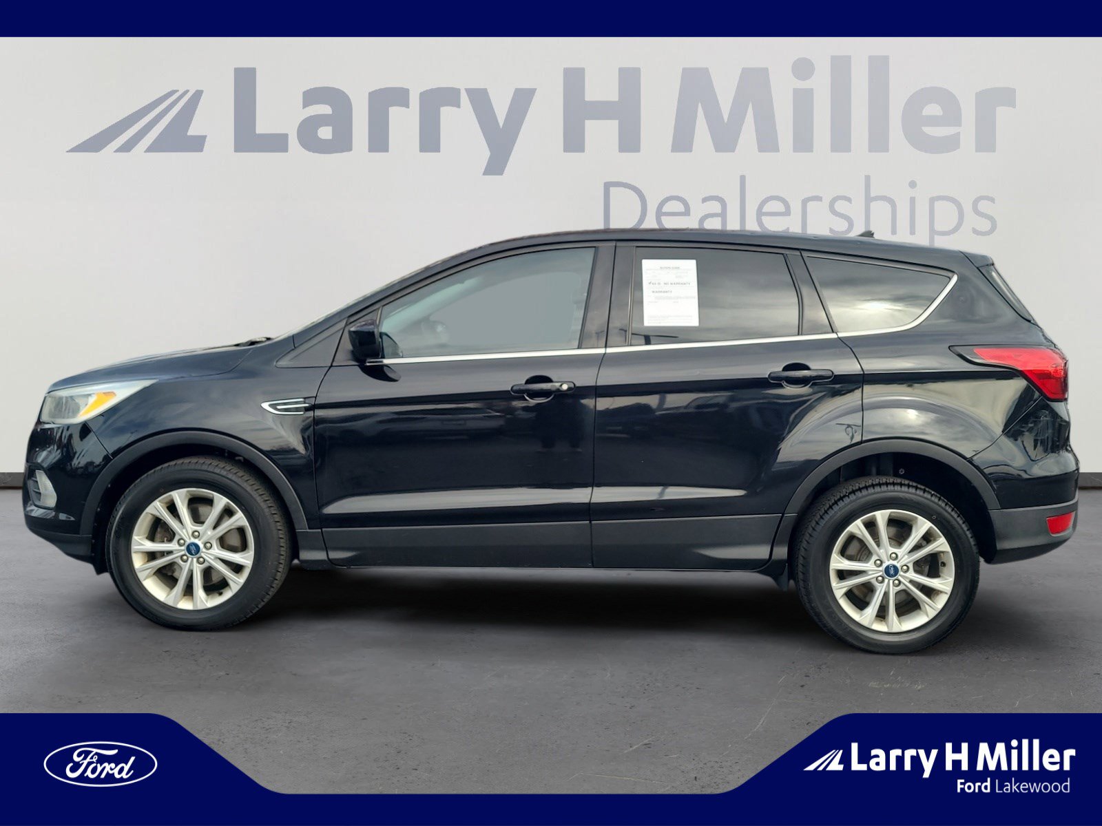 2019 Ford Escape SE photo 2