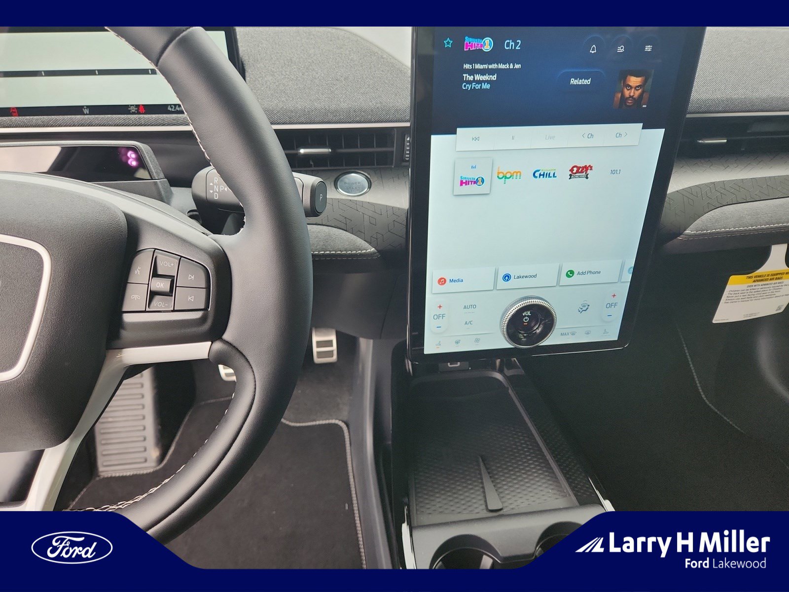 2025 Ford Mustang Mach-E GT - Photo 12