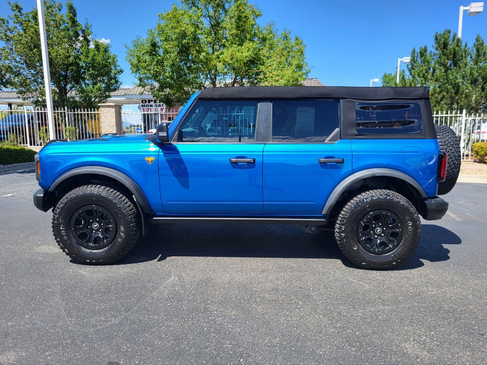 Certified 2023 Ford Bronco 4-Door Badlands with VIN 1FMEE5DP2PLB58663 for sale in Lakewood, CO