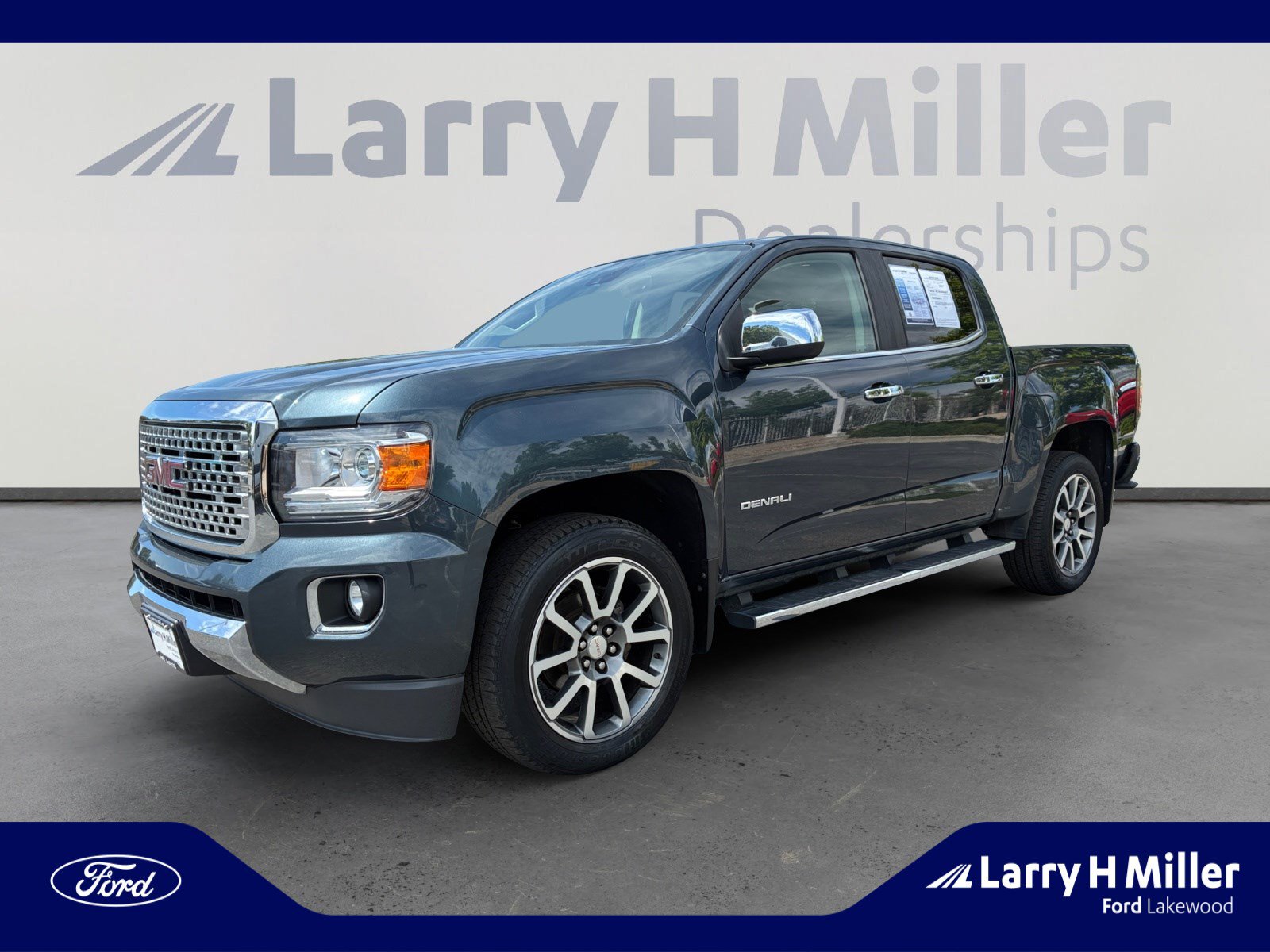 2019 GMC Canyon 4WD Denali Crew Cab Short Box's photo