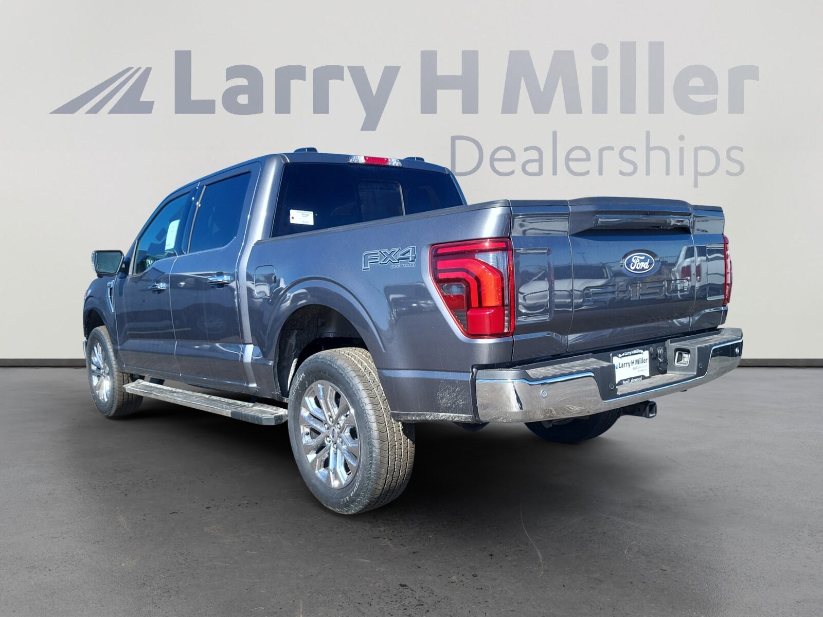 2025 Ford F-150 Lariat photo 3