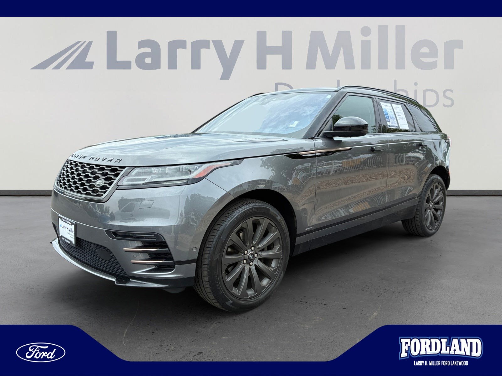 2019 Land Rover Range Rover Velar R-Dynamic SE Si4's photo