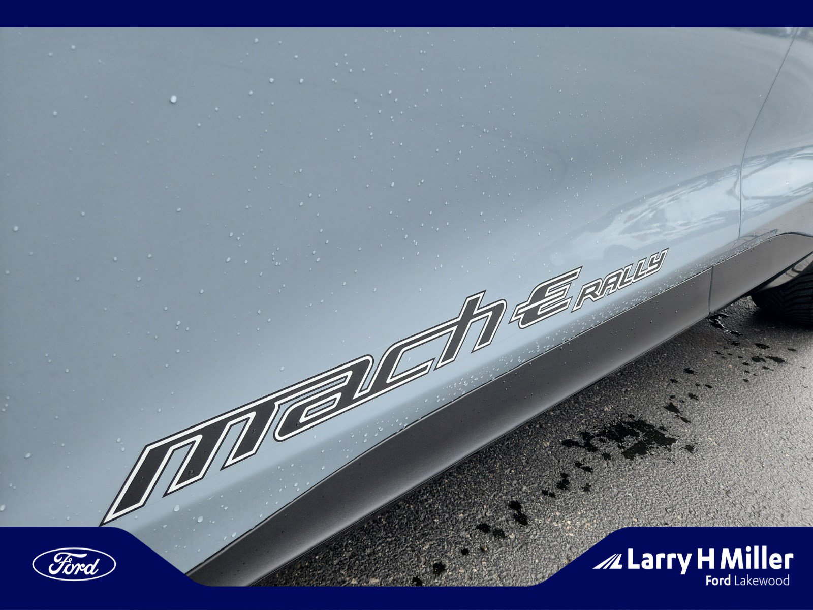 2025 Ford Mustang Mach-E GT - Photo 24