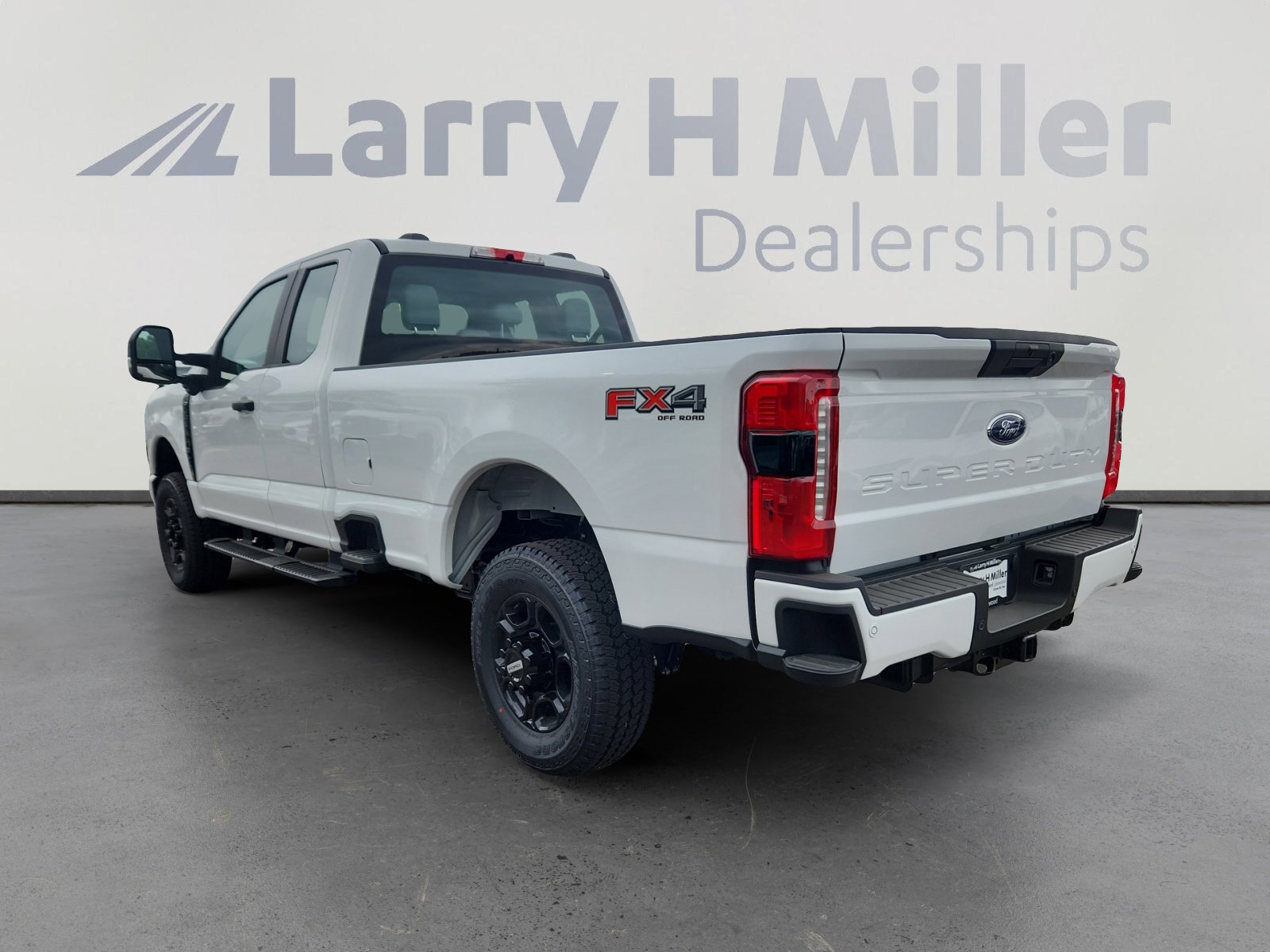 2025 Ford F-250 XL photo 3