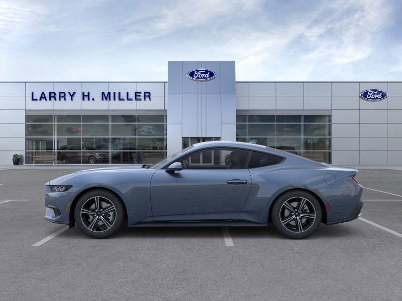 2025 Ford Mustang EcoBoost photo 2