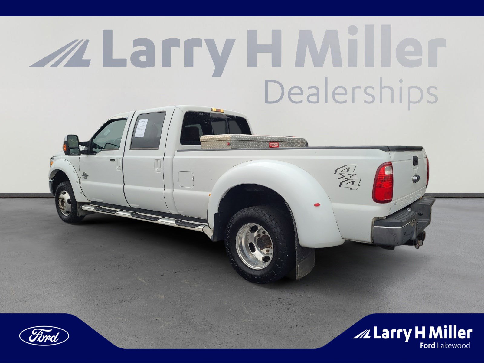 2015 Ford F-350 Lariat photo 3