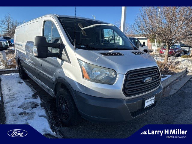 2016 Ford Transit Base's photo