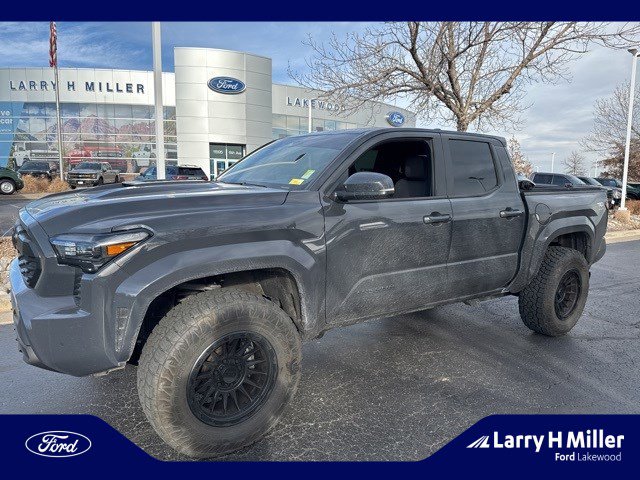 2024 Toyota Tacoma TRD Sport's photo