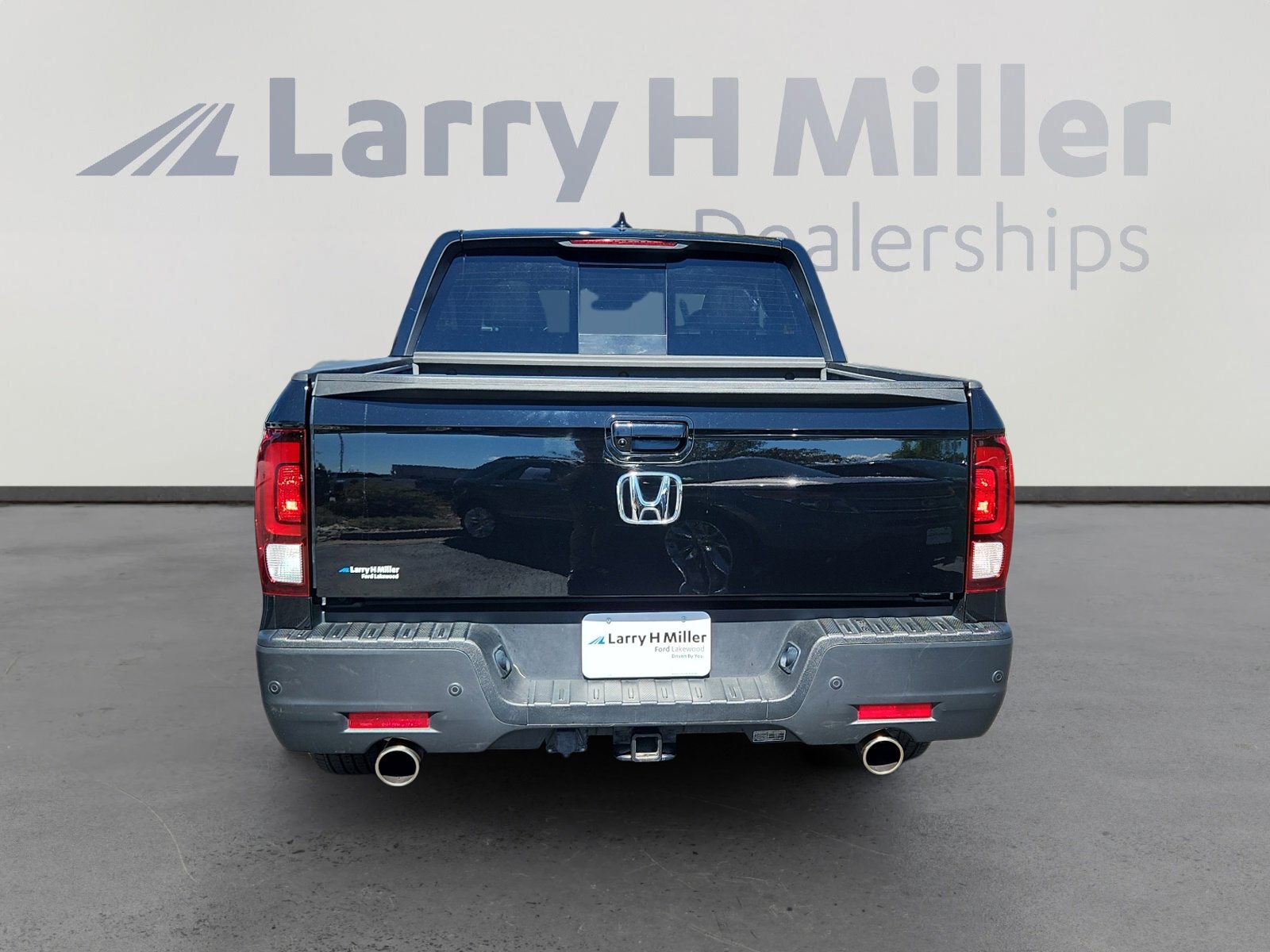 2022 Honda Ridgeline Black Edition photo 4