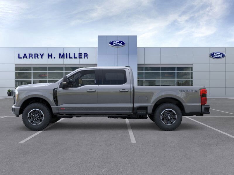 2025 Ford F-250 XLT photo 3