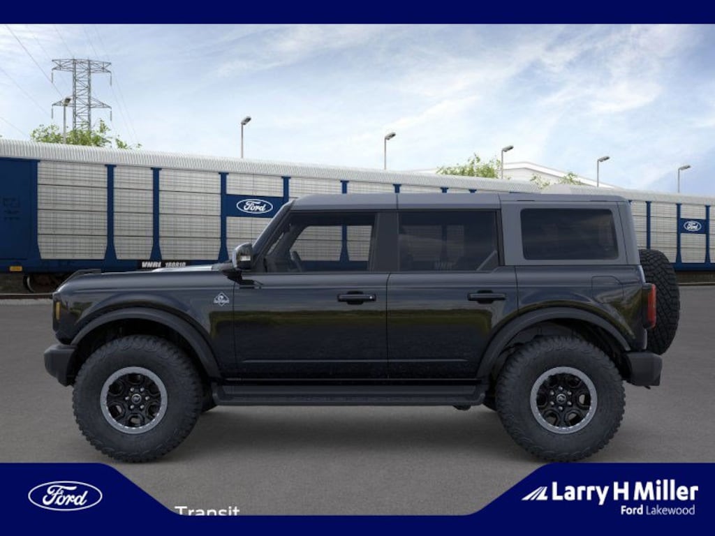 New 2025 Ford Bronco Outer Banks SUV