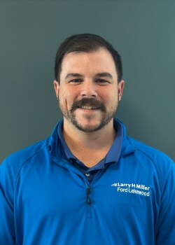 Staff member Dan Leuck from ID_21f54811a54e