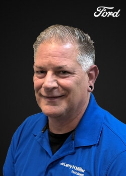 Staff member Paul McLeod from ID_eee9f5946dc8