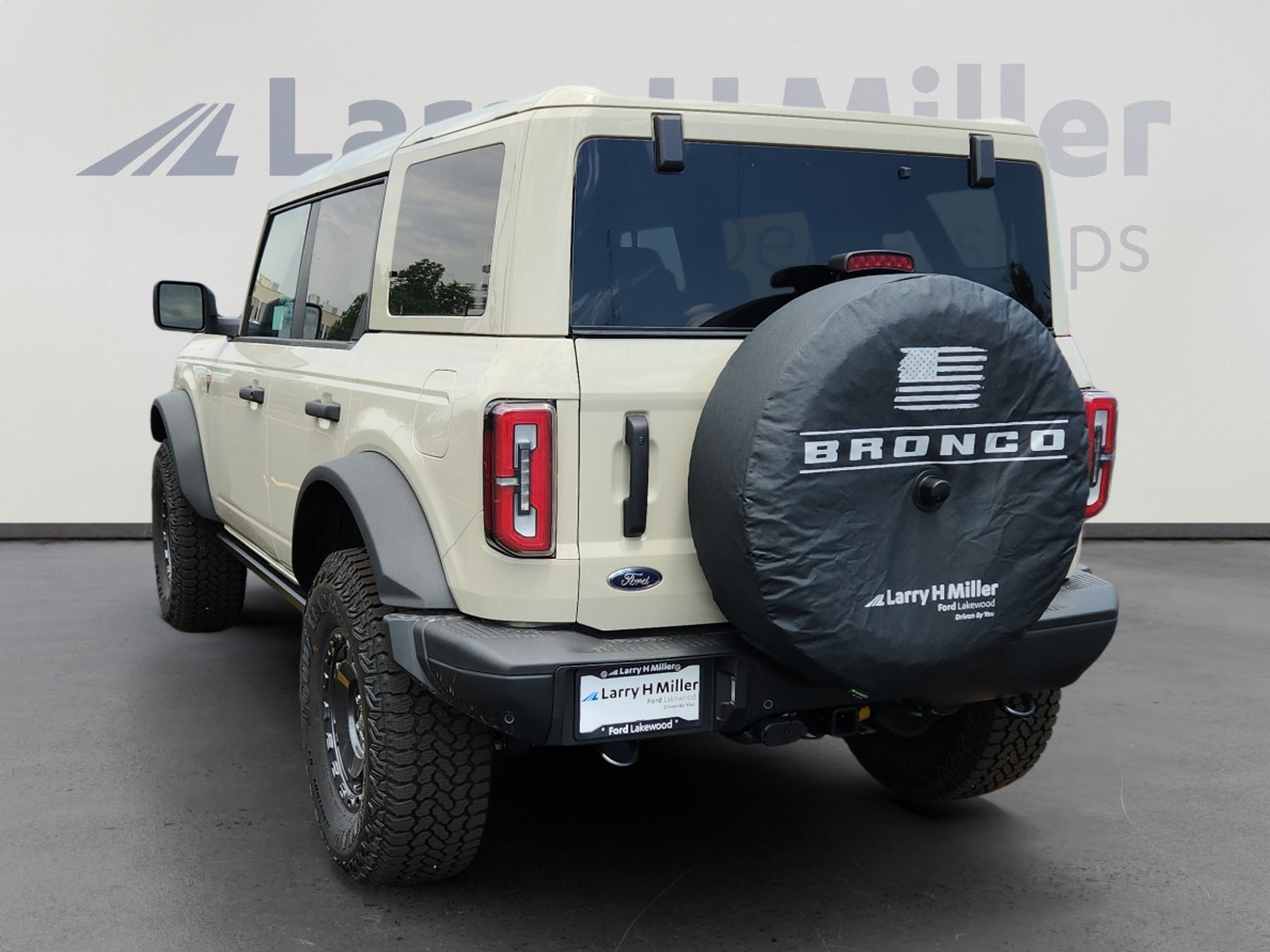 2025 Ford Bronco Badlands photo 3