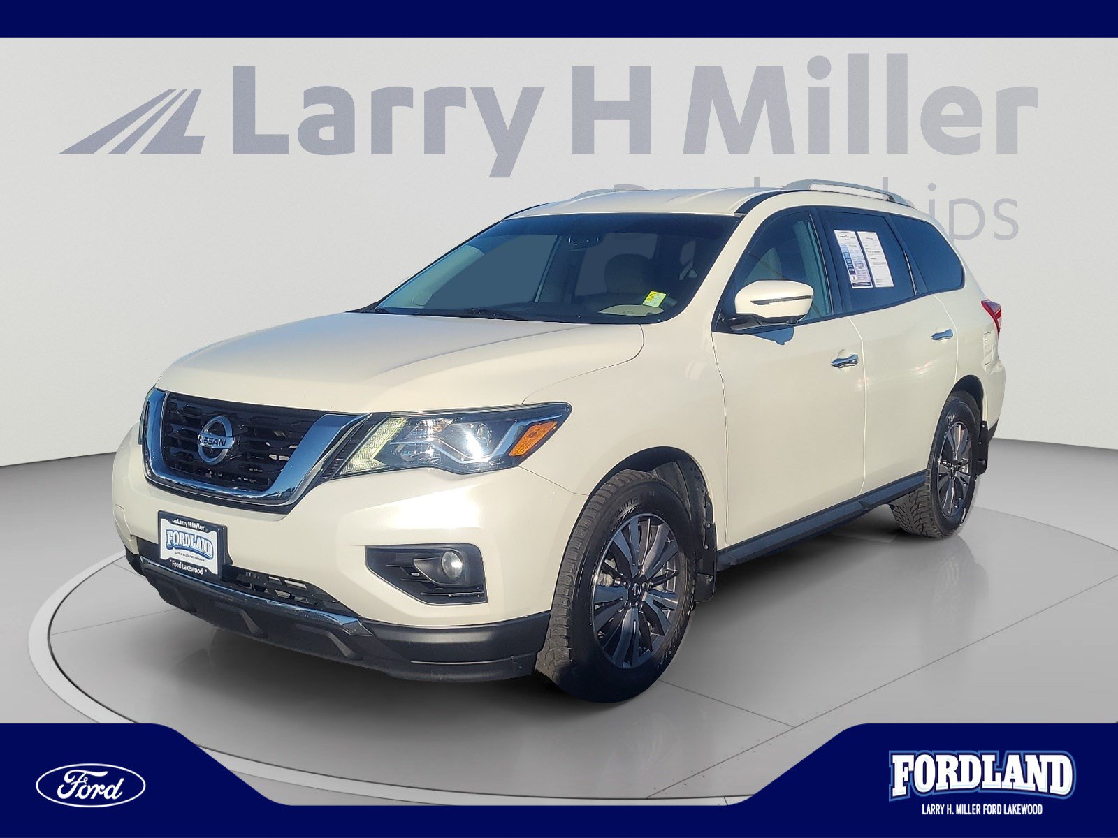 2017 Nissan Pathfinder SL