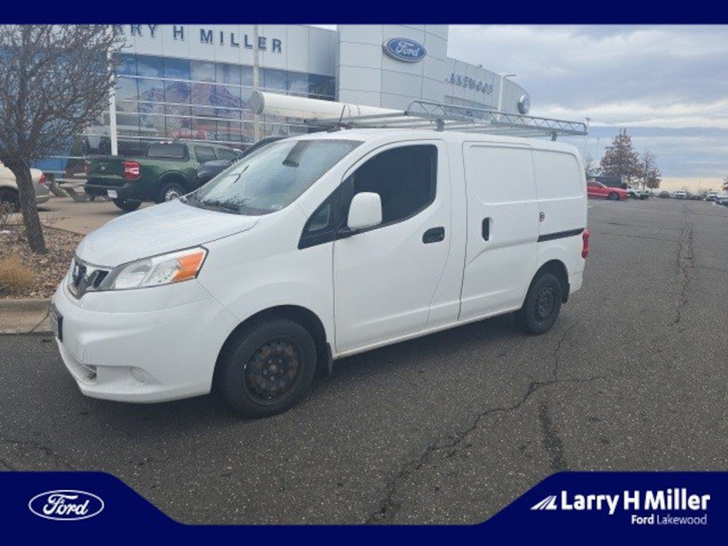 Used 2017 Nissan NV200 SV Van Compact Cargo Van