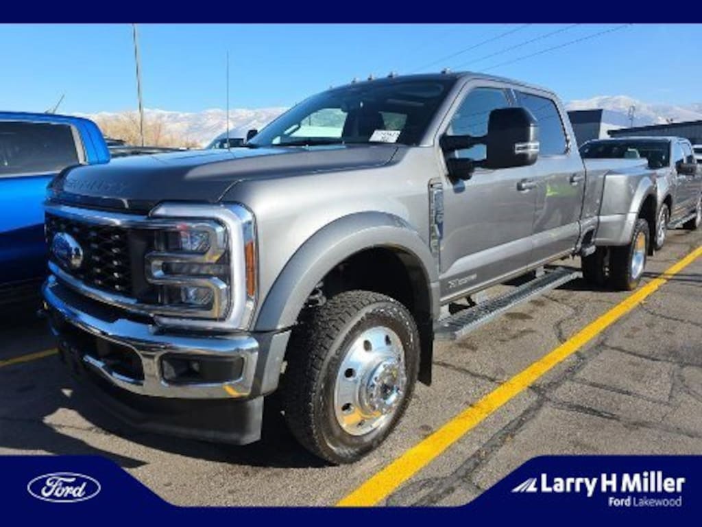 Used 2025 Ford F-450 LARIAT Truck Crew Cab