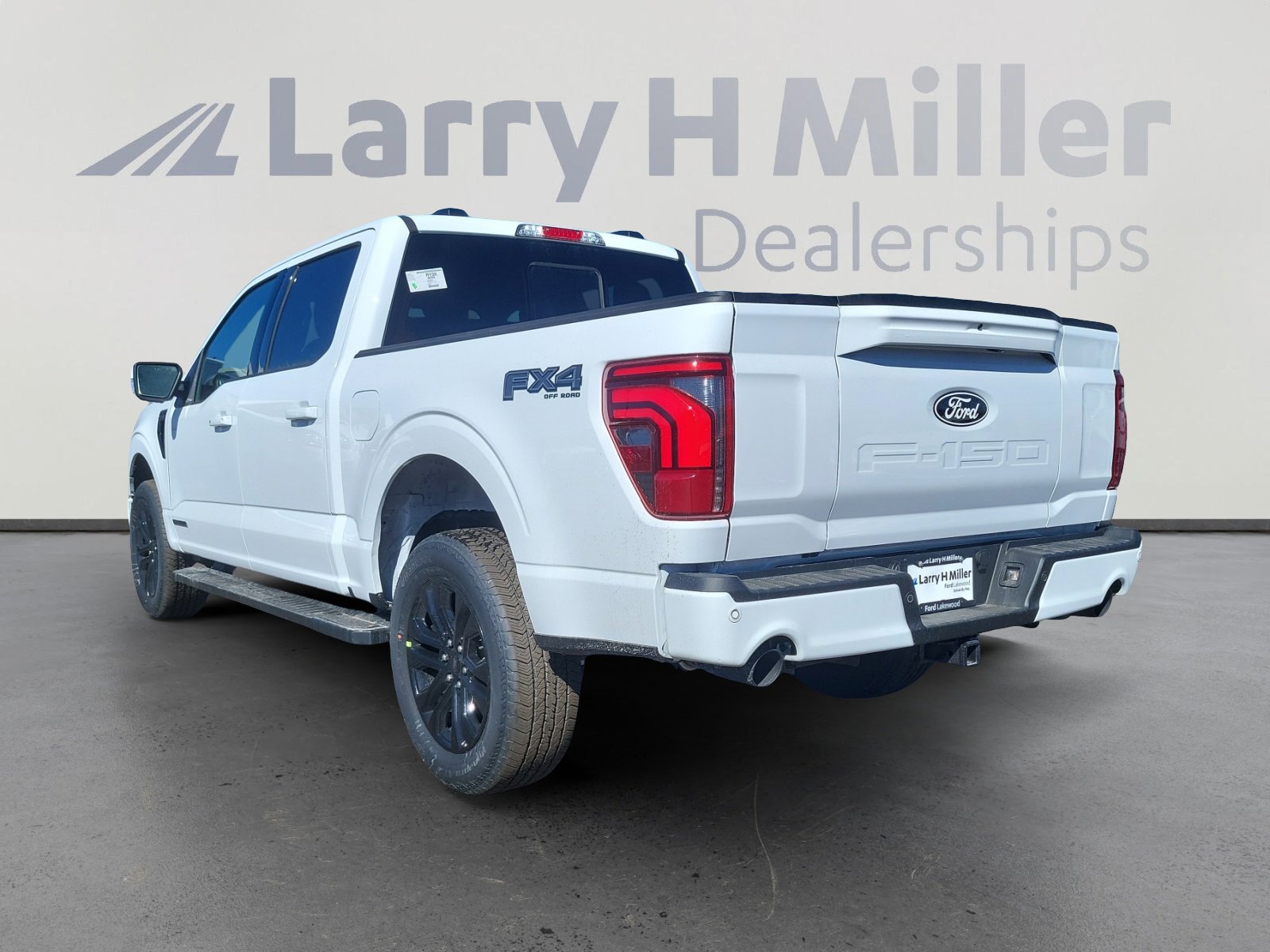 2025 Ford F-150 Lariat photo 3