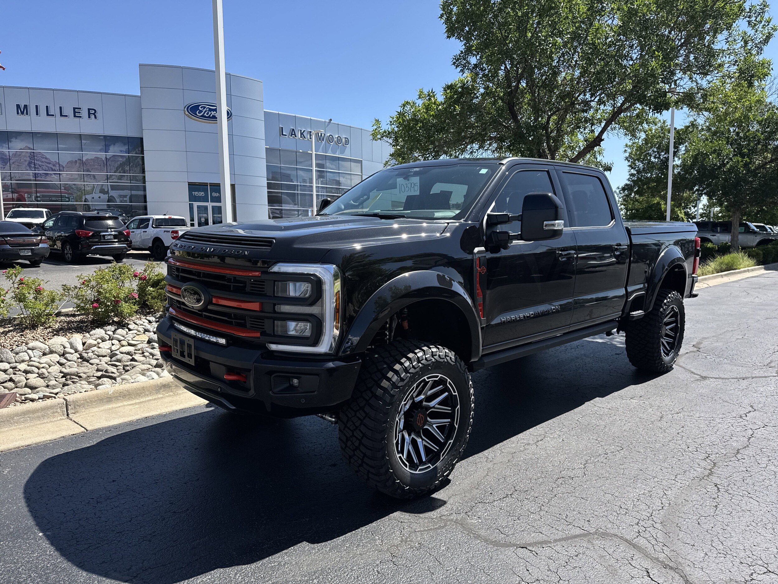 2025 Ford F-250 Lariat photo 3