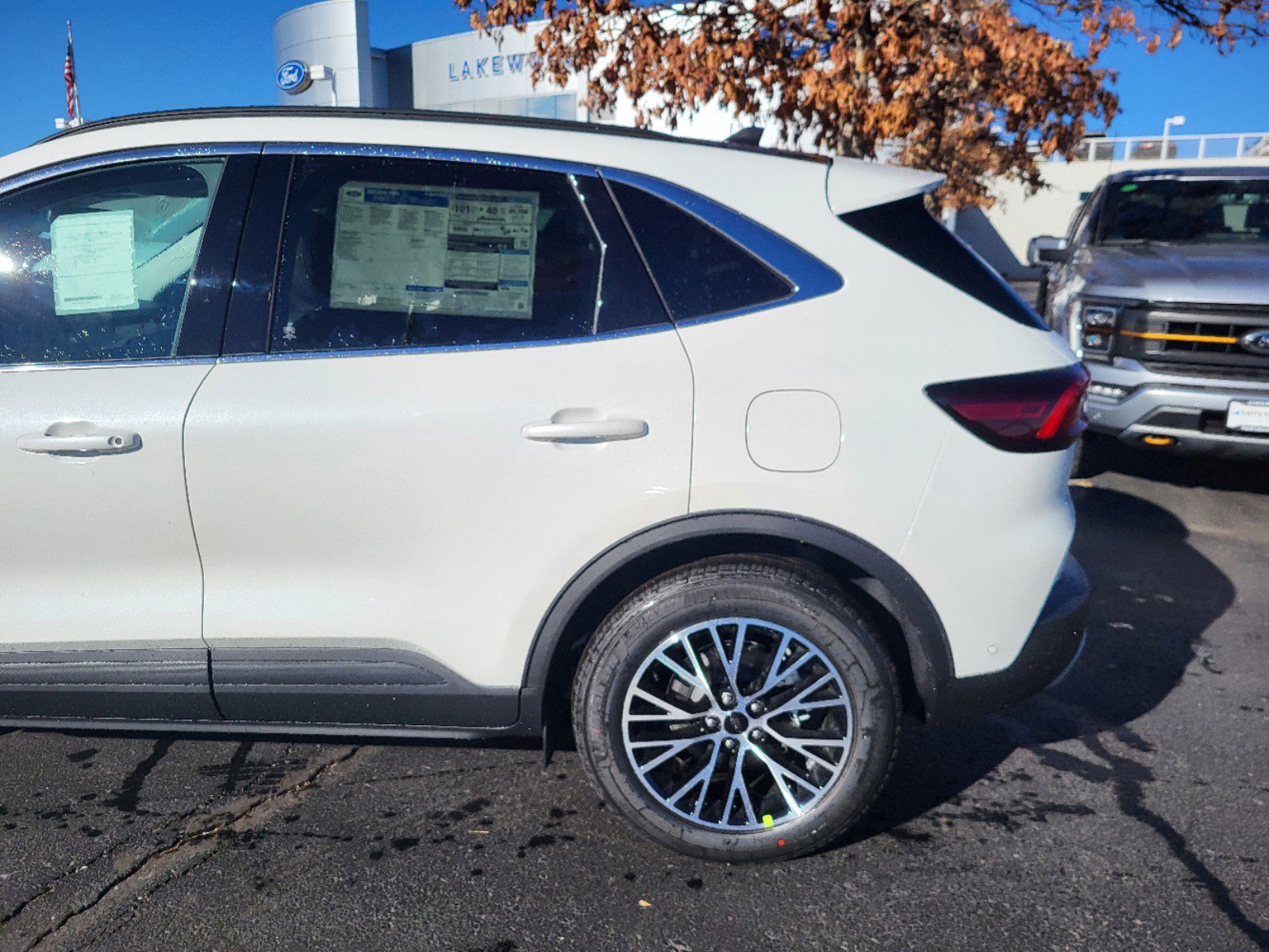 2024 Ford Escape Plug-In Hybrid photo 4