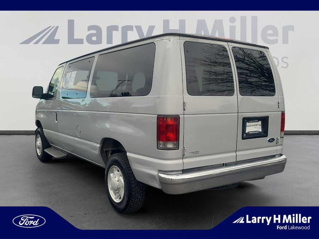 Used 2006 Ford E-350 Super Duty XL Wagon Wagon