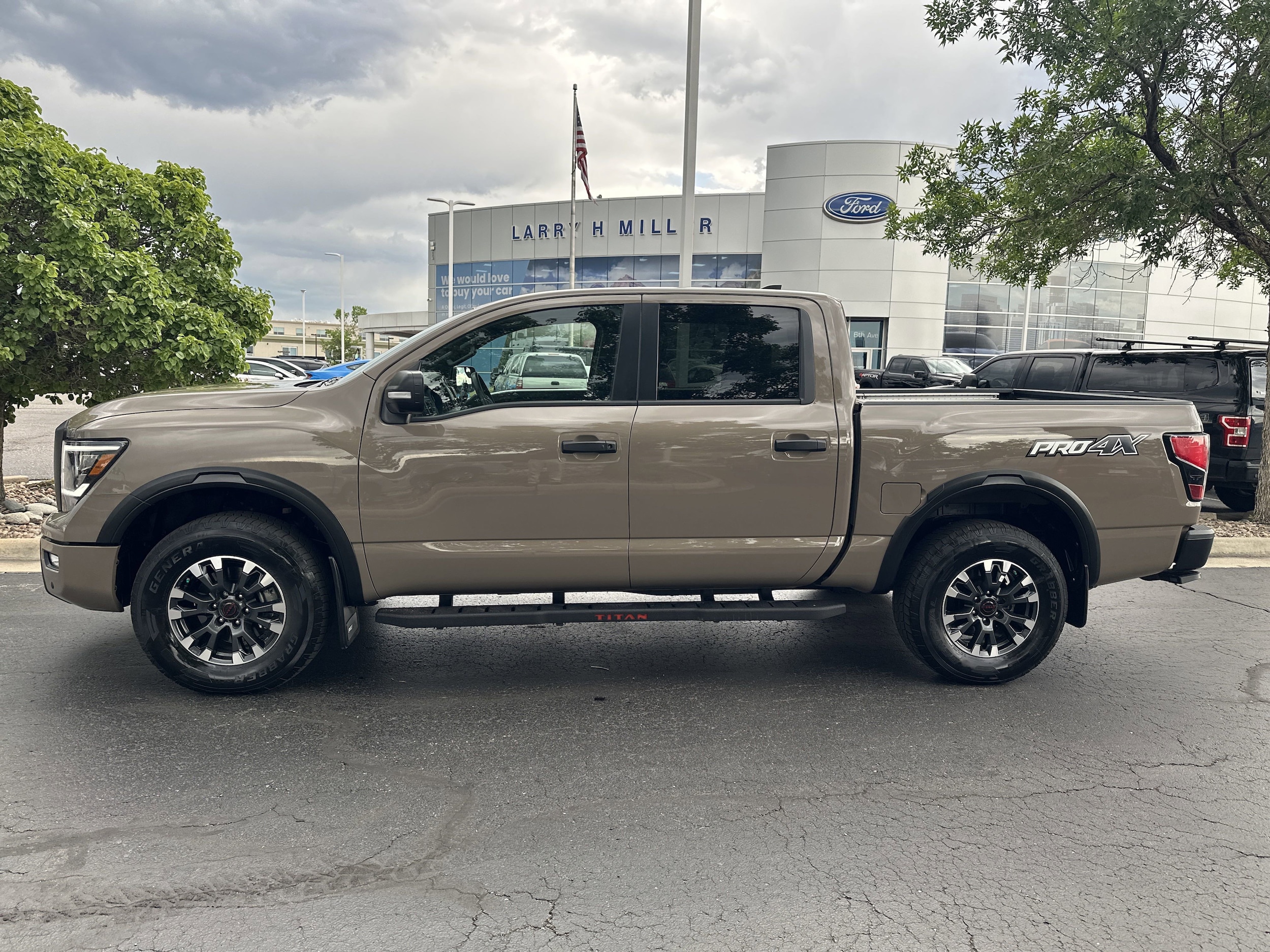 Used 2024 Nissan Titan PRO-4X with VIN 1N6AA1EDXRN107895 for sale in Lakewood, CO
