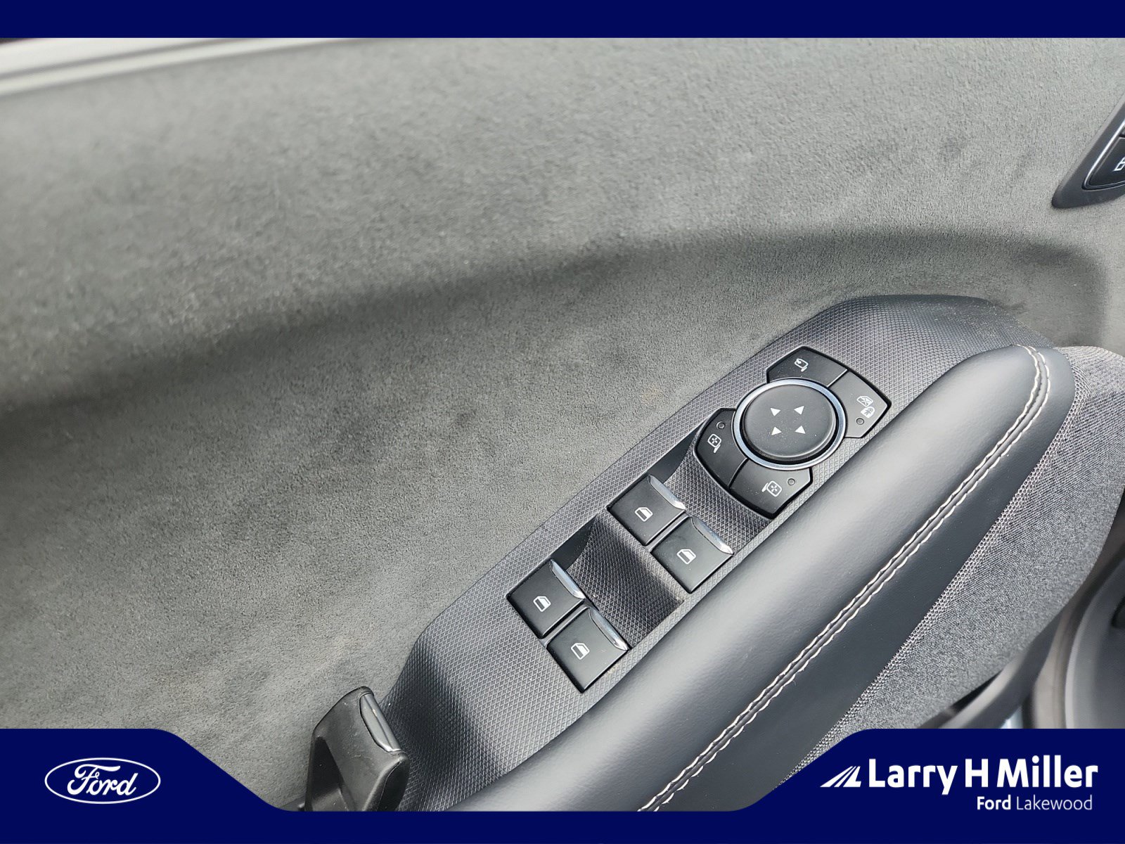 2025 Ford Mustang Mach-E GT - Photo 16