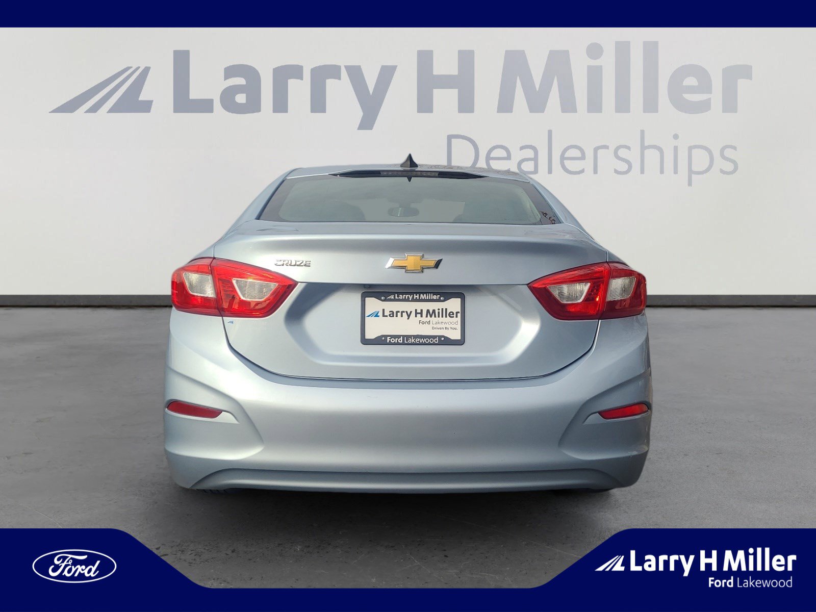 2017 Chevrolet Cruze LS photo 4