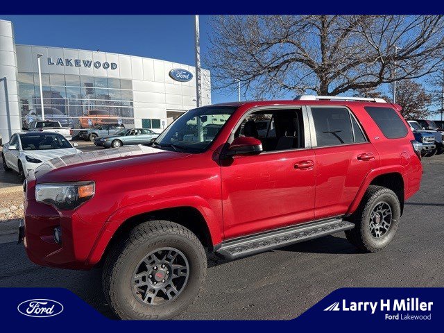 2017 Toyota 4Runner SR5's photo