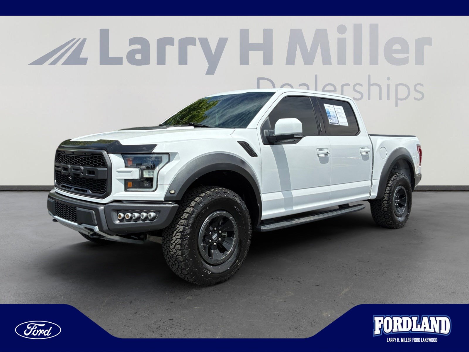 2017 Ford F-150 Raptor 4x4 SuperCrew 5-1/2 Box's photo