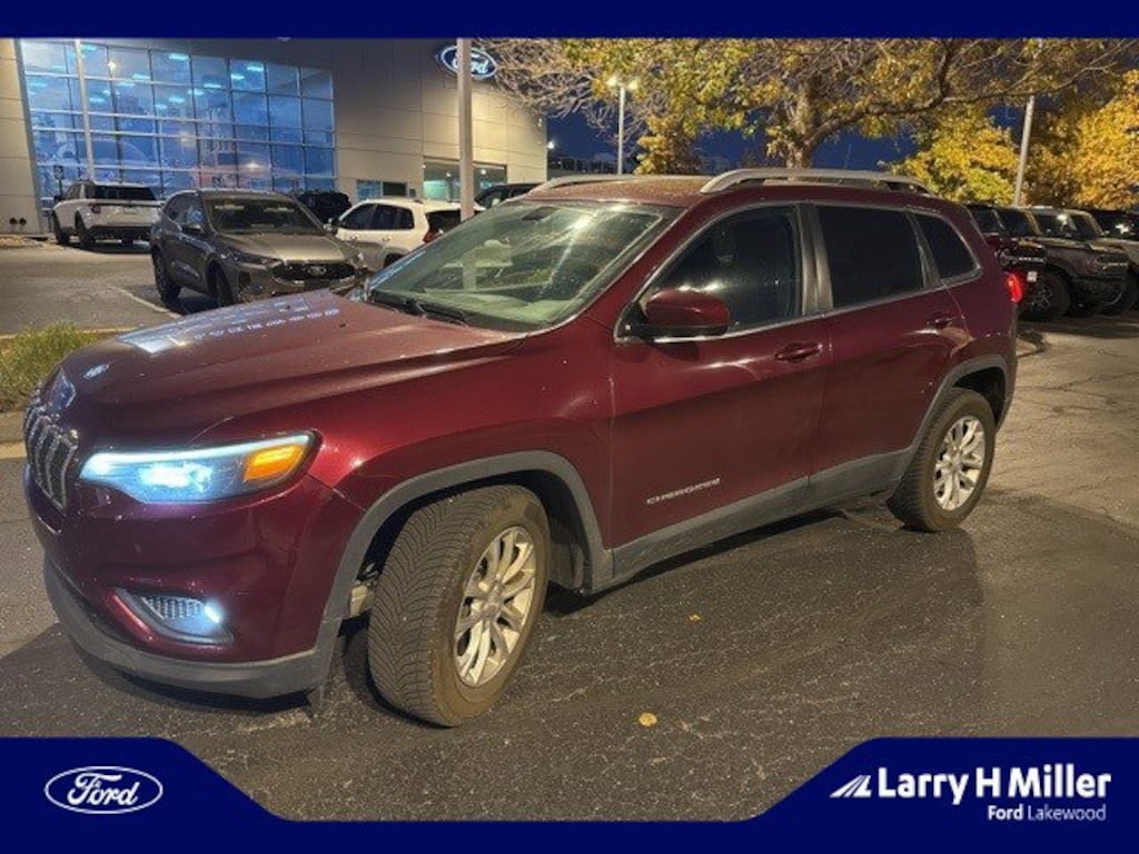 Used 2019 Jeep Cherokee Latitude SUV