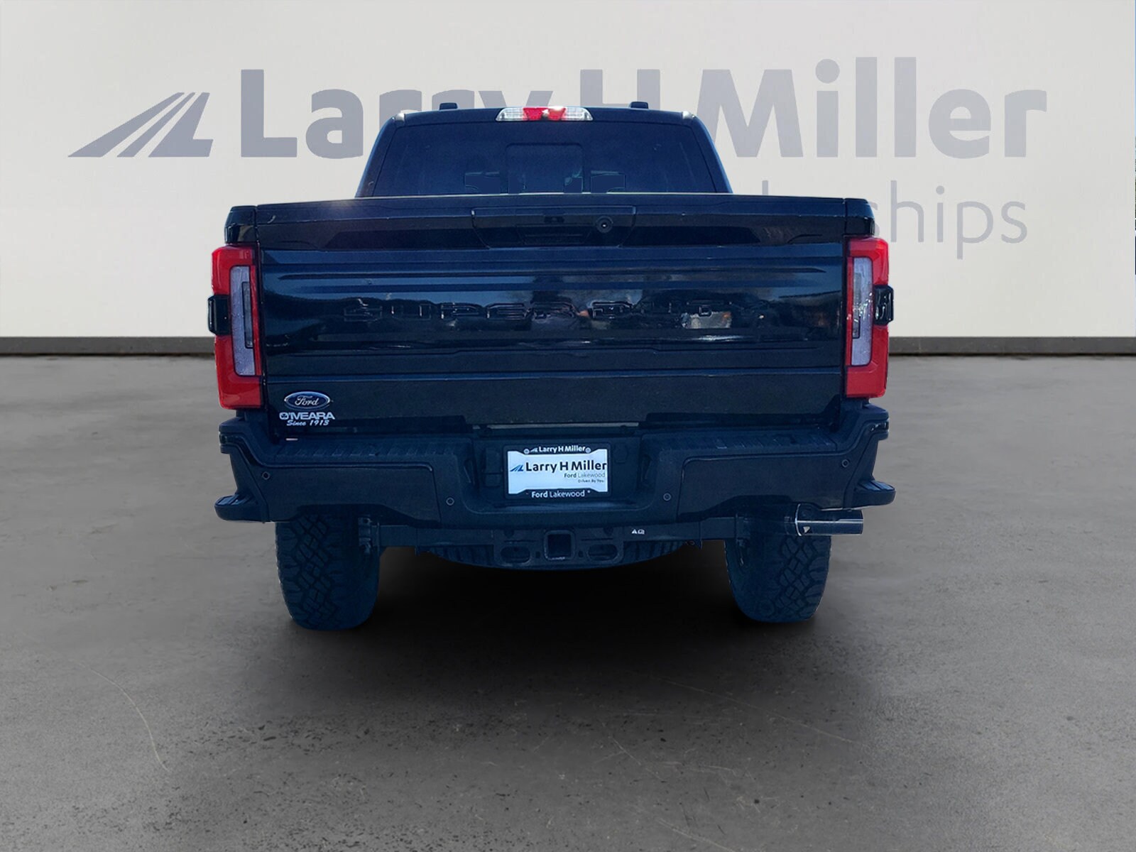 2025 Ford F-350 Platinum photo 3