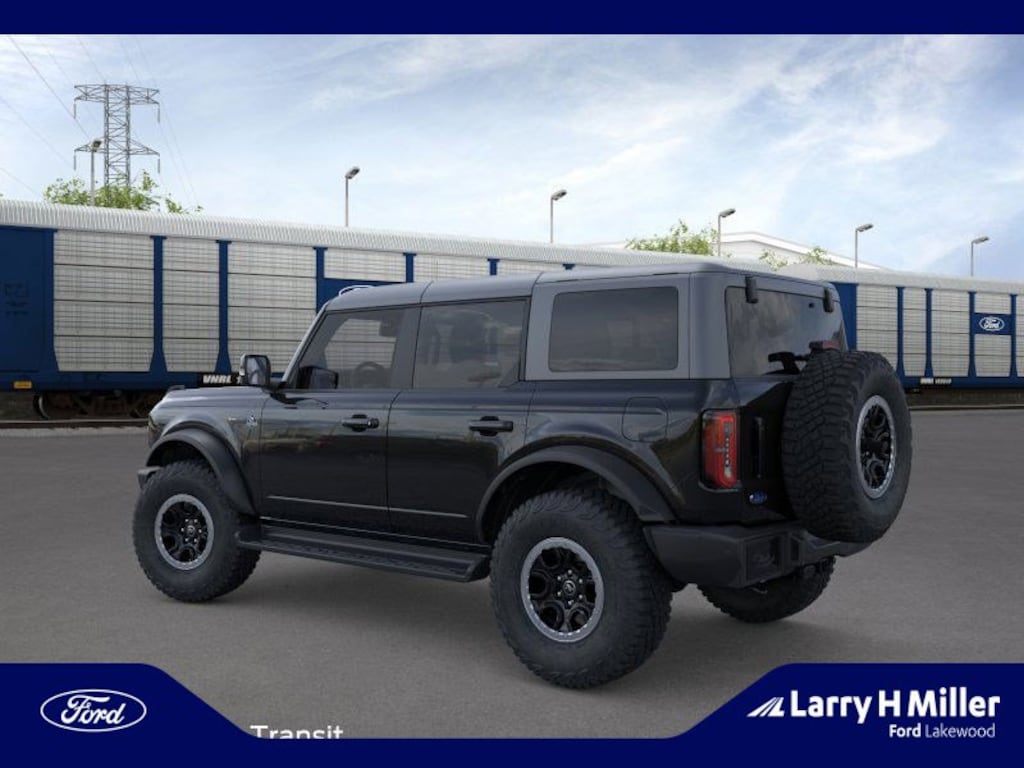 New 2025 Ford Bronco Outer Banks SUV