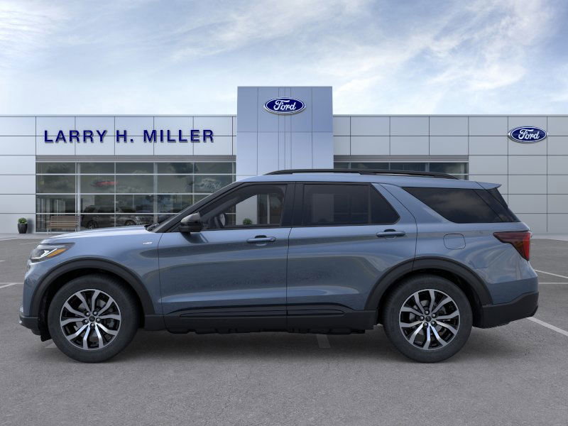 2025 Ford Explorer ST-Line photo 3