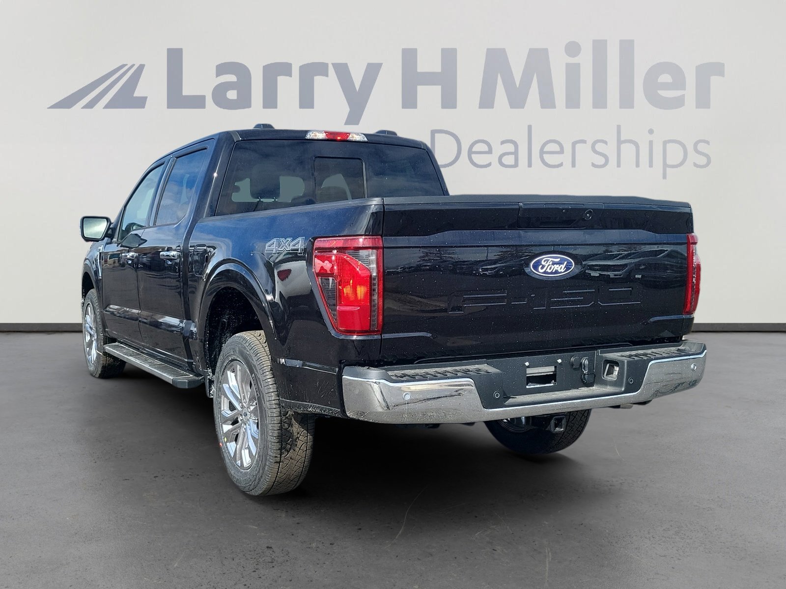 2025 Ford F-150 XLT photo 3