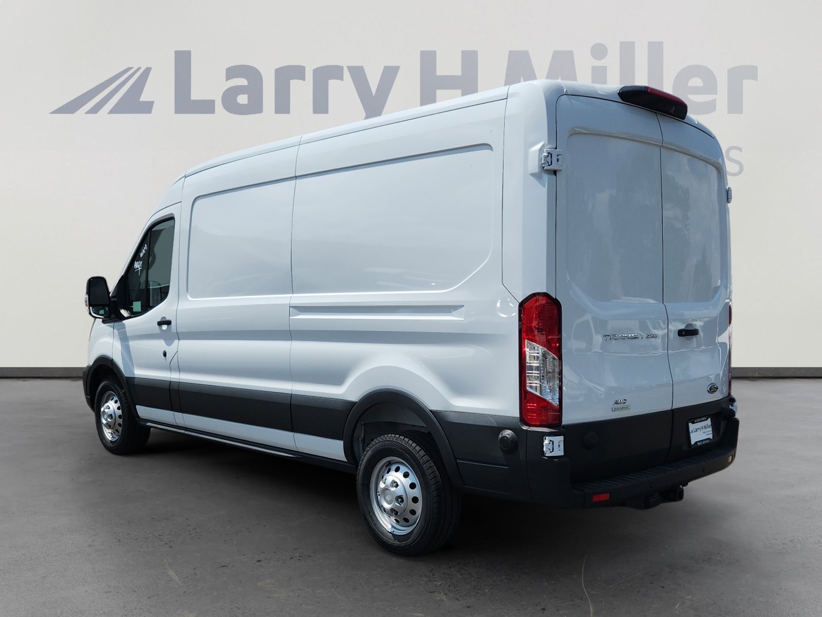 2025 Ford Transit Cargo Van photo 3