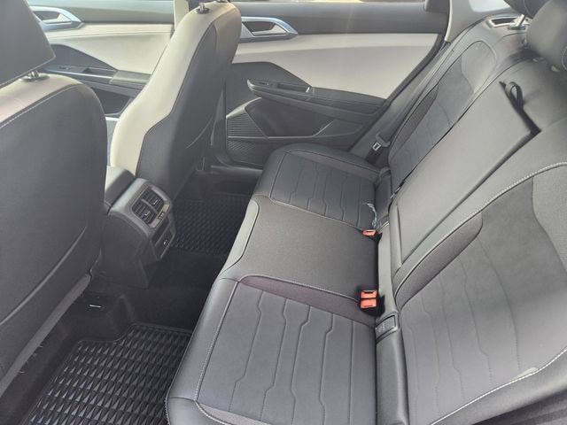 2025 Volkswagen Taos SE - Photo 26