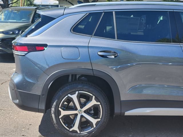 2025 Volkswagen Tiguan SE - Photo 8