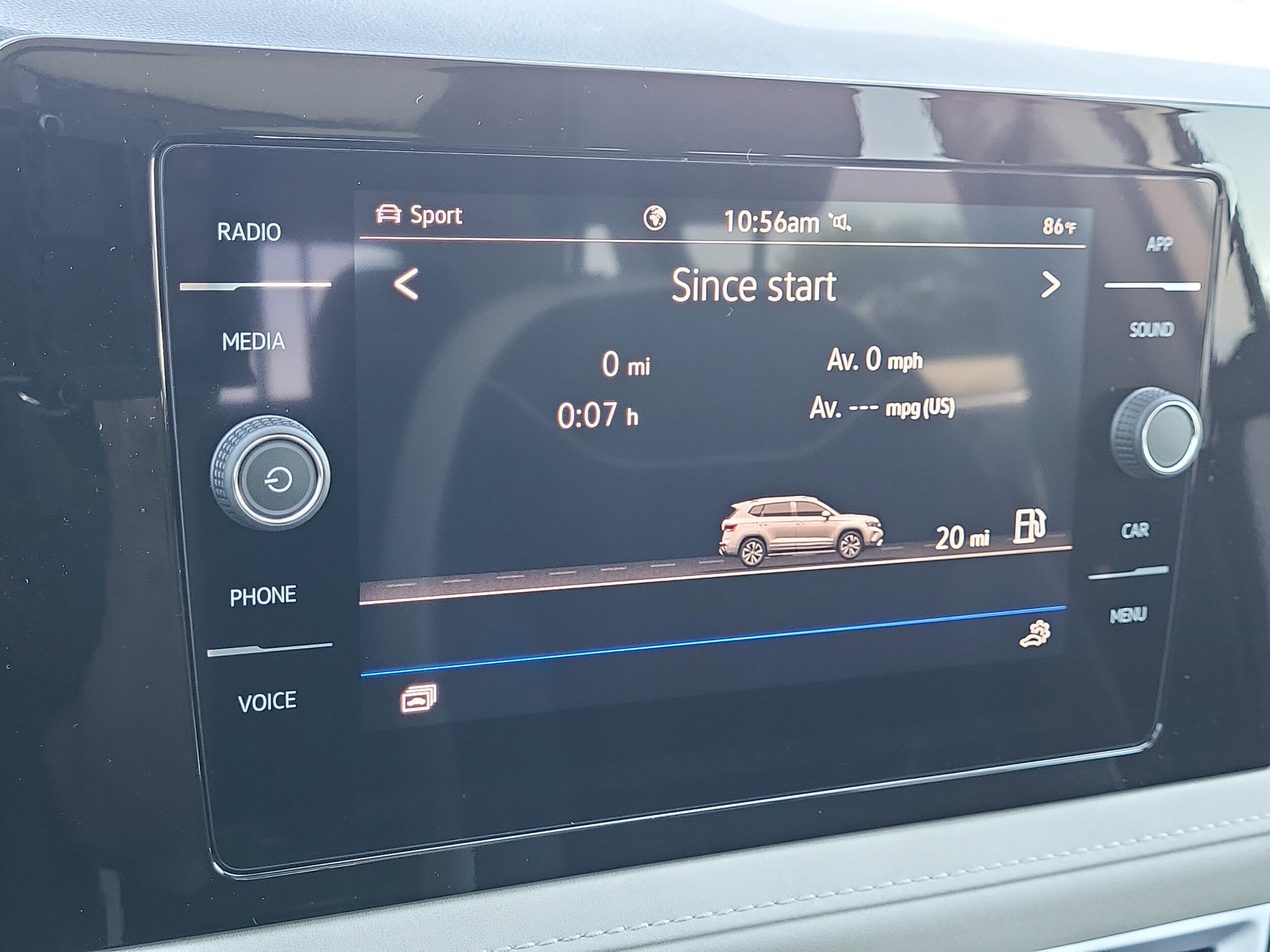 2025 Volkswagen Taos SE - Photo 28