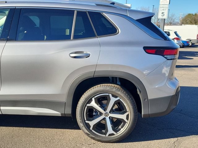 2025 Volkswagen Tiguan SE - Photo 8