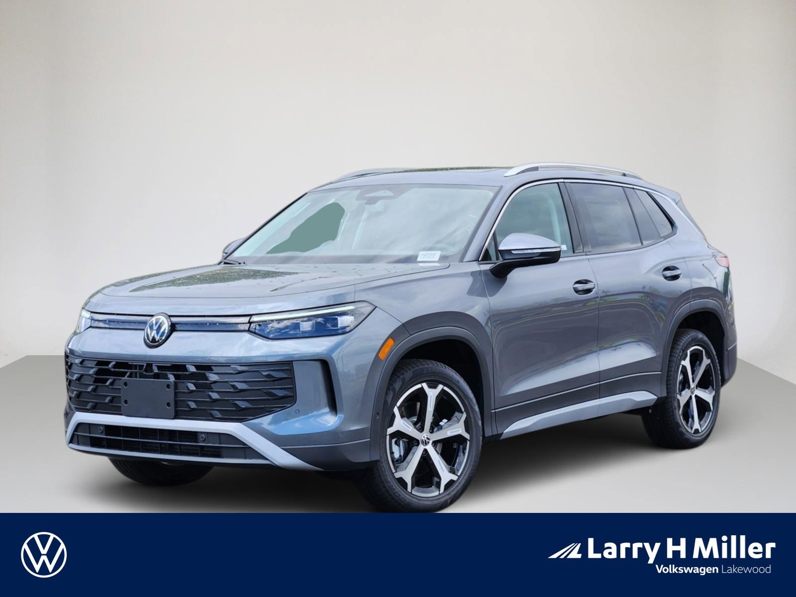 2026 Volkswagen Tiguan 2.0T SE 4Motion's photo