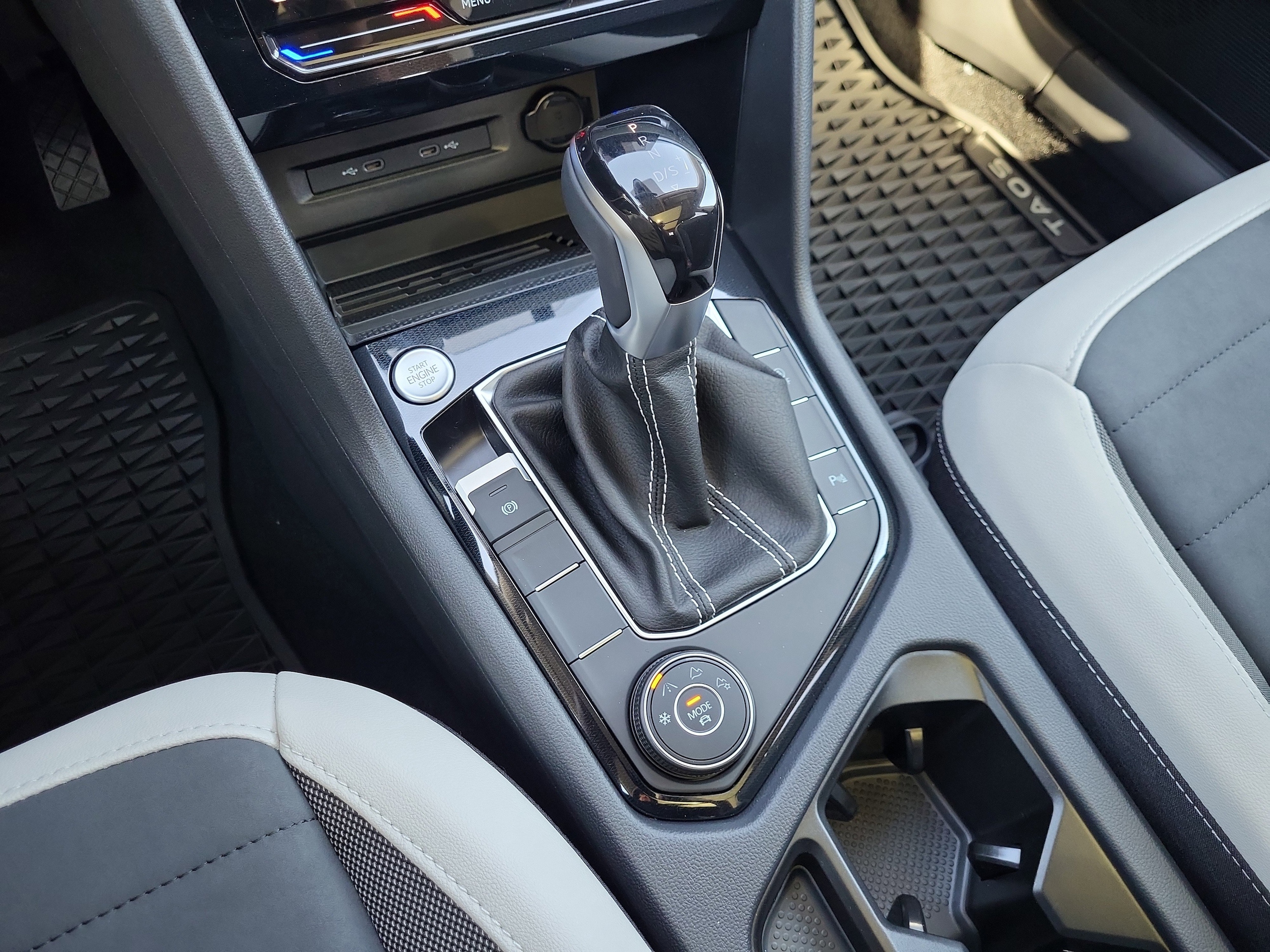2025 Volkswagen Taos SE - Photo 15