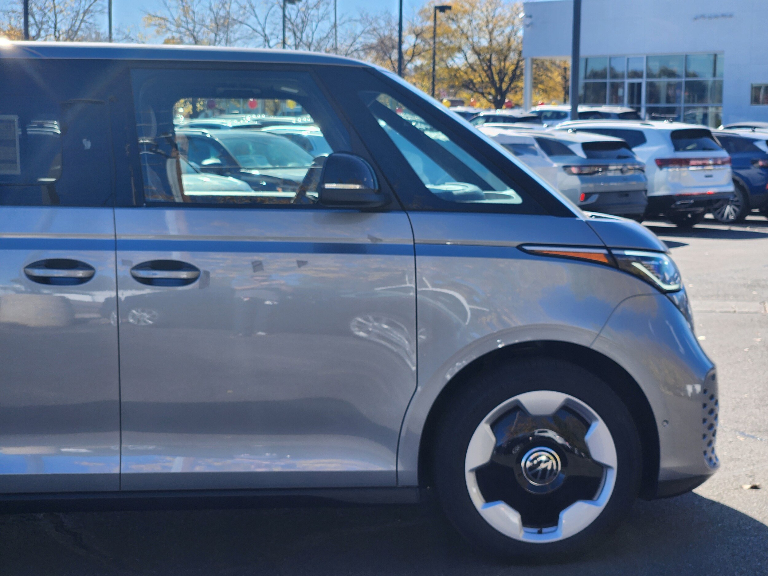 2025 Volkswagen ID. Buzz Pro S - Photo 9